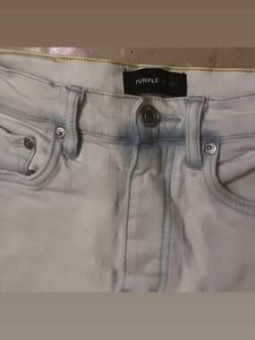 Women’s Light Blue Jeans - Classic Five-Pocket Style